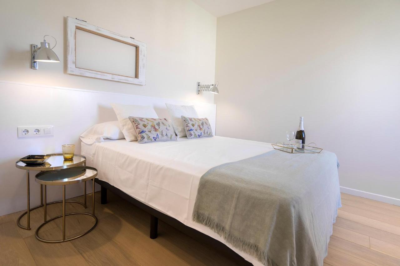 Friendly Rentals Gran Via Barcelona Exterior photo