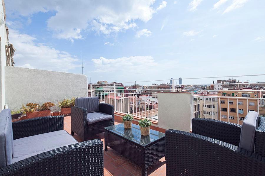 Friendly Rentals Gran Via Barcelona Exterior photo